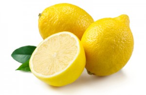 Le citron, antiseptique, antibactérien et fébrifuge